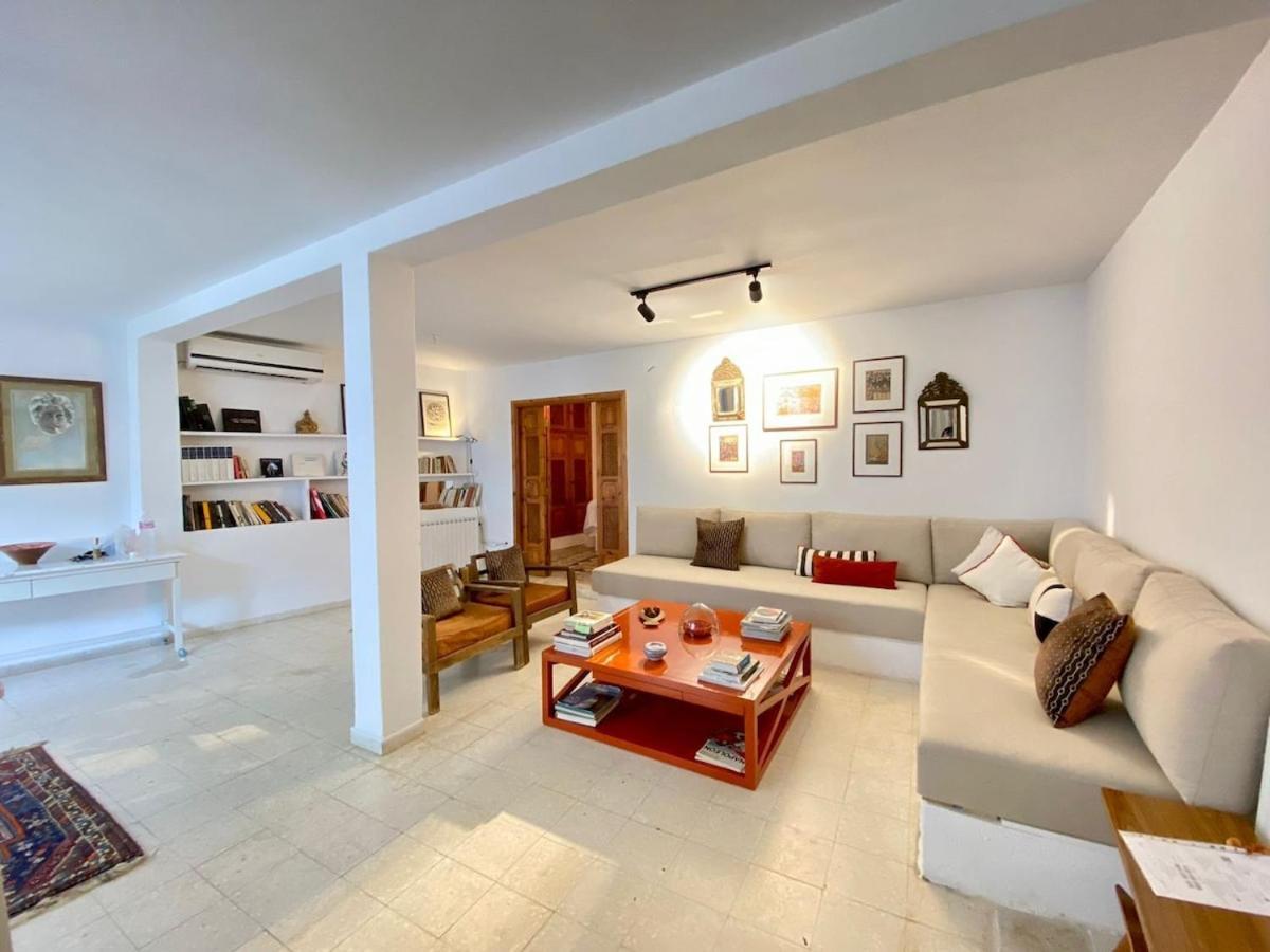 L'atelier Hedi Turki, Breakfast & Pool Sidi Bou Said Apartment Tunis