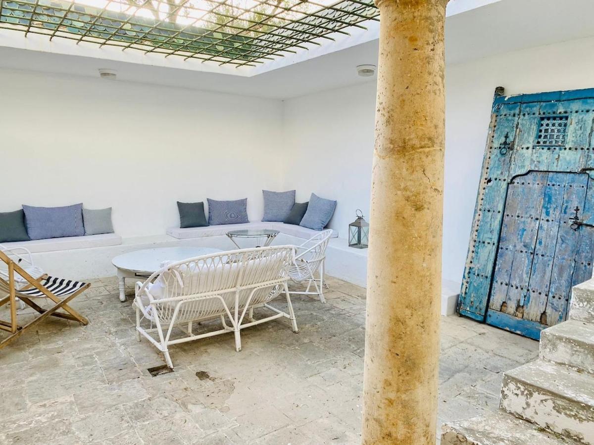 L'atelier Hedi Turki, Breakfast & Pool Sidi Bou Said * Tunis