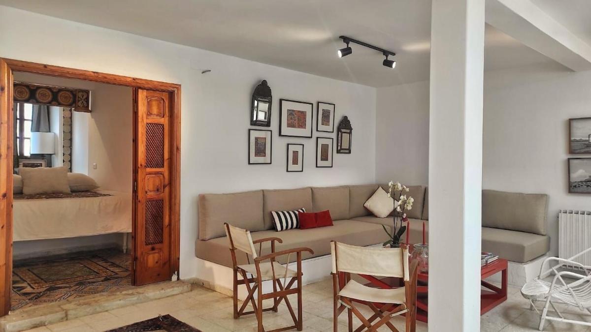 L'atelier Hedi Turki, Breakfast & Pool Sidi Bou Said Apartment