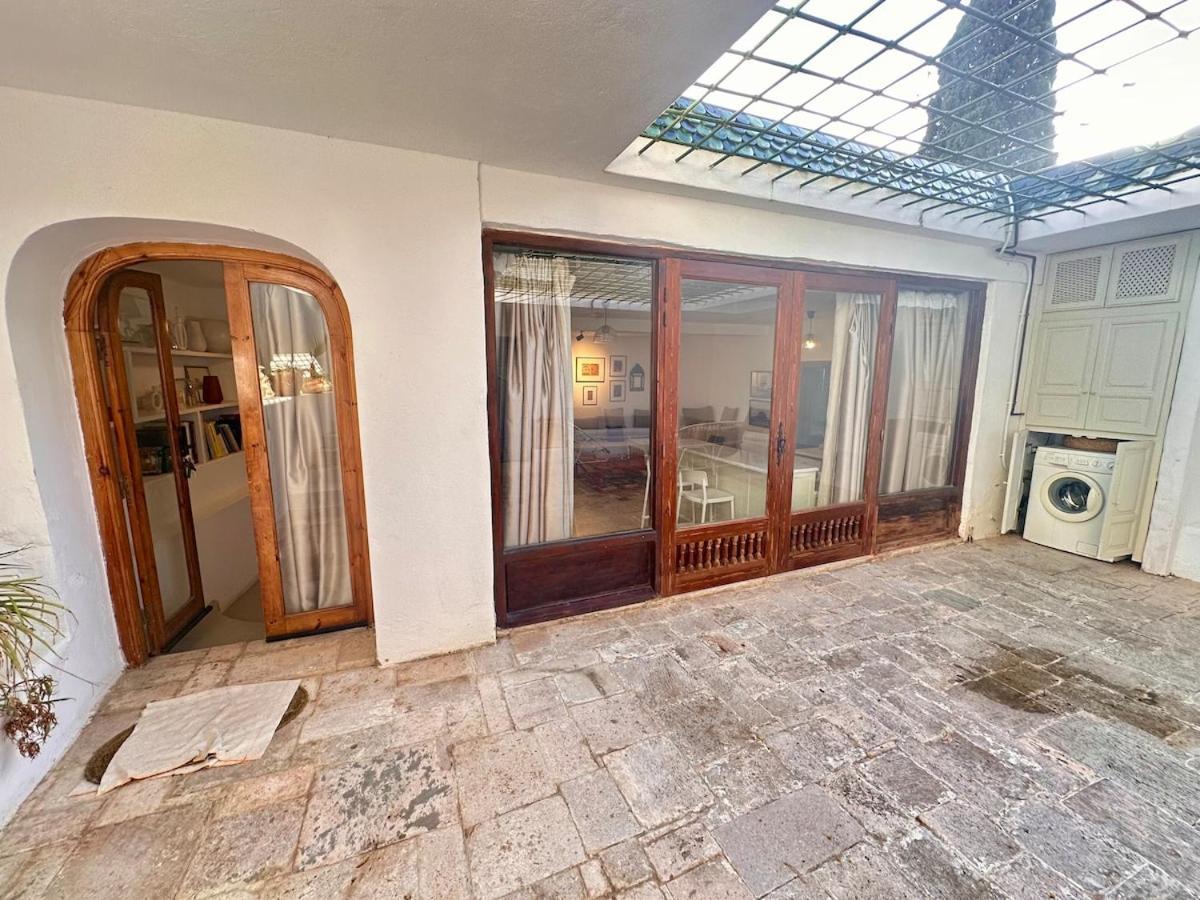 Apartment L'atelier Hedi Turki, Breakfast & Pool Sidi Bou Said Tunis